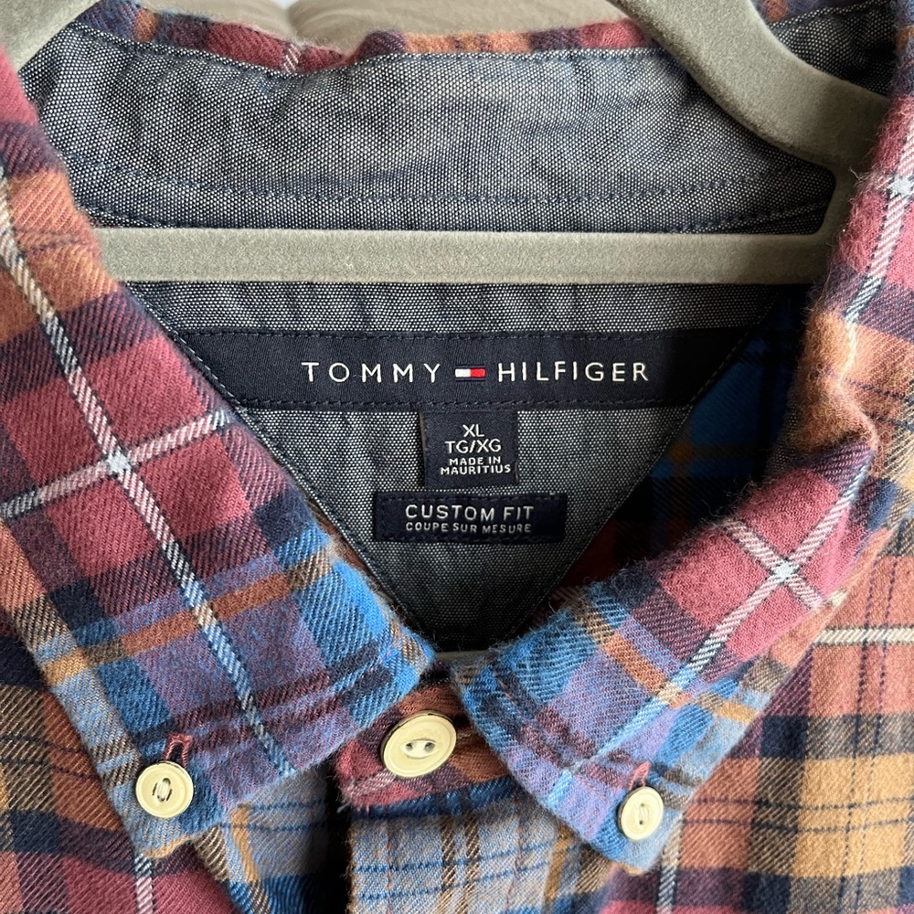 Tommy Hilfiger Custom fit Vintage Shirt.